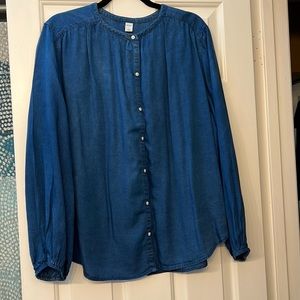 Old Navy Chambray top - size Large